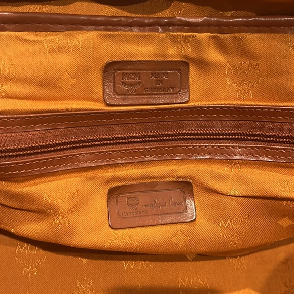 MCM large leather duffle travel bag - Picture 16 of 17